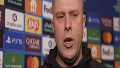 里夫斯单场砍下45分创生涯最佳，主场战胜步行者