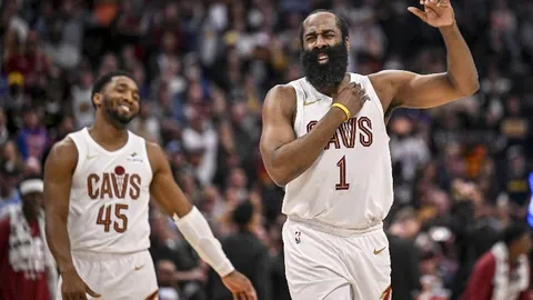 罗马连胜10轮，拉涅利率队高歌猛进，7胜3平佳绩引发热议